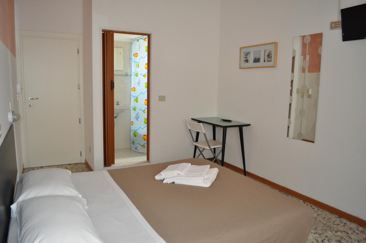 Hotel Urano Cattolica Zewnętrze zdjęcie