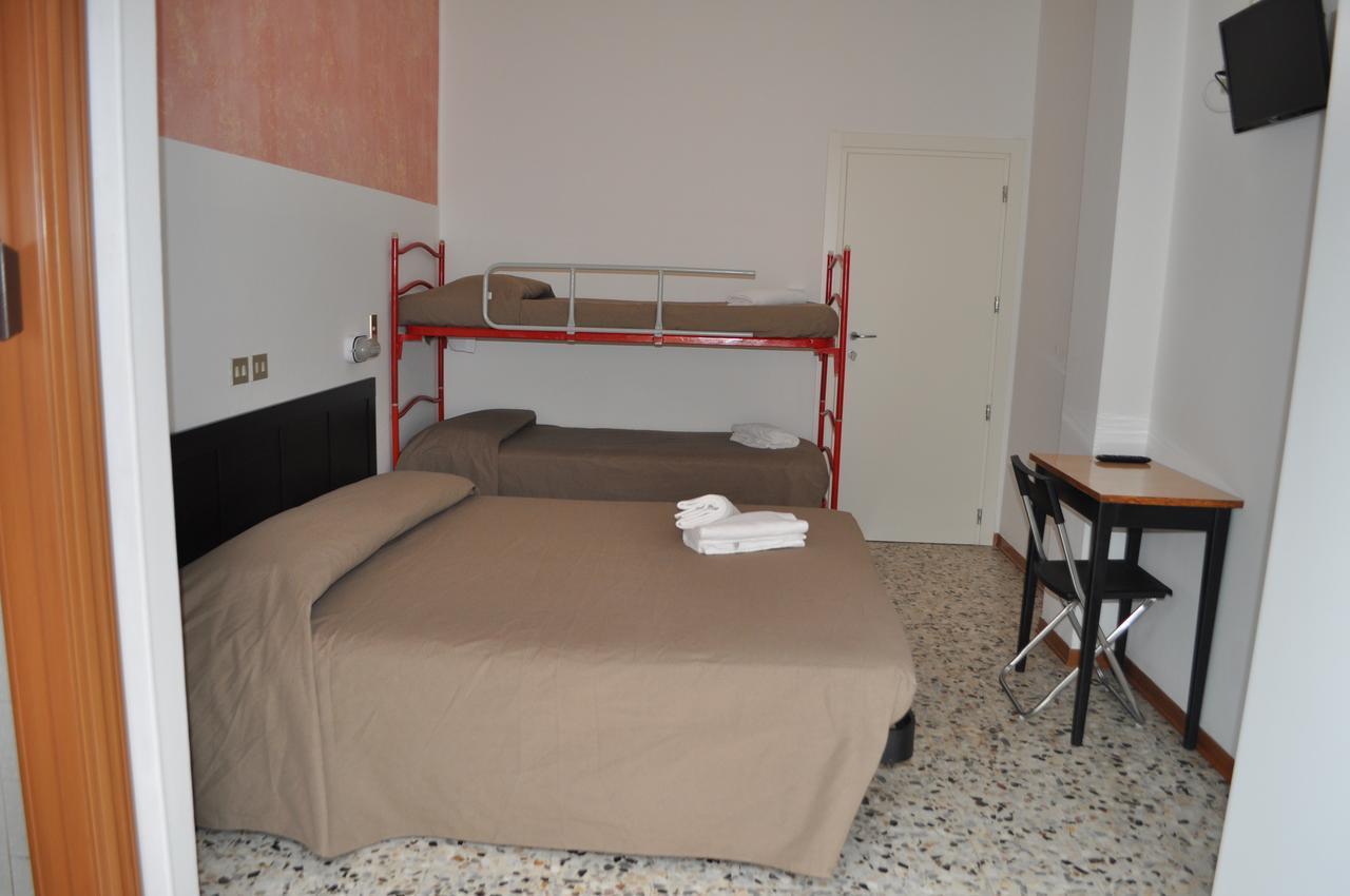 Hotel Urano Cattolica Zewnętrze zdjęcie