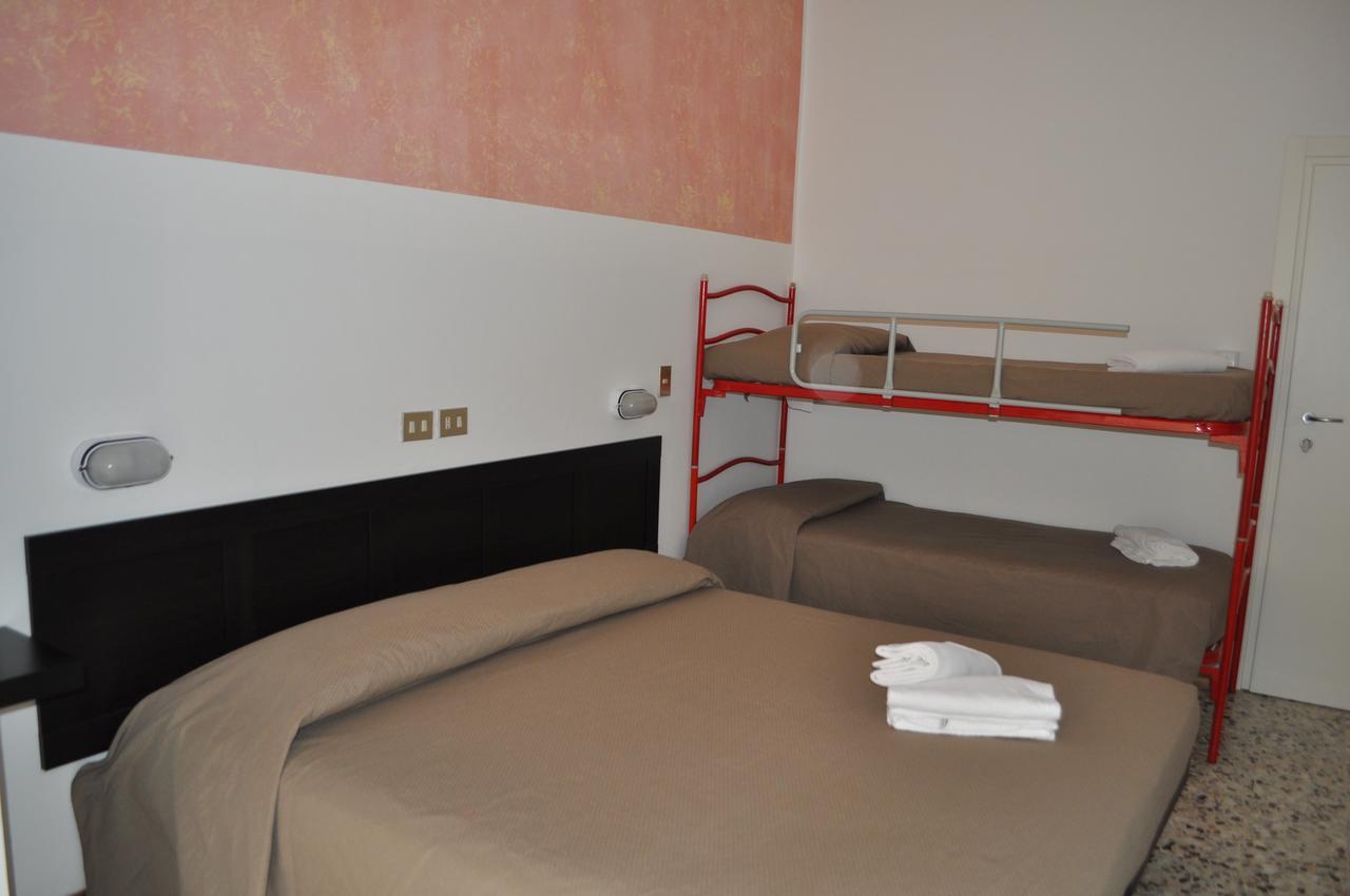 Hotel Urano Cattolica Zewnętrze zdjęcie