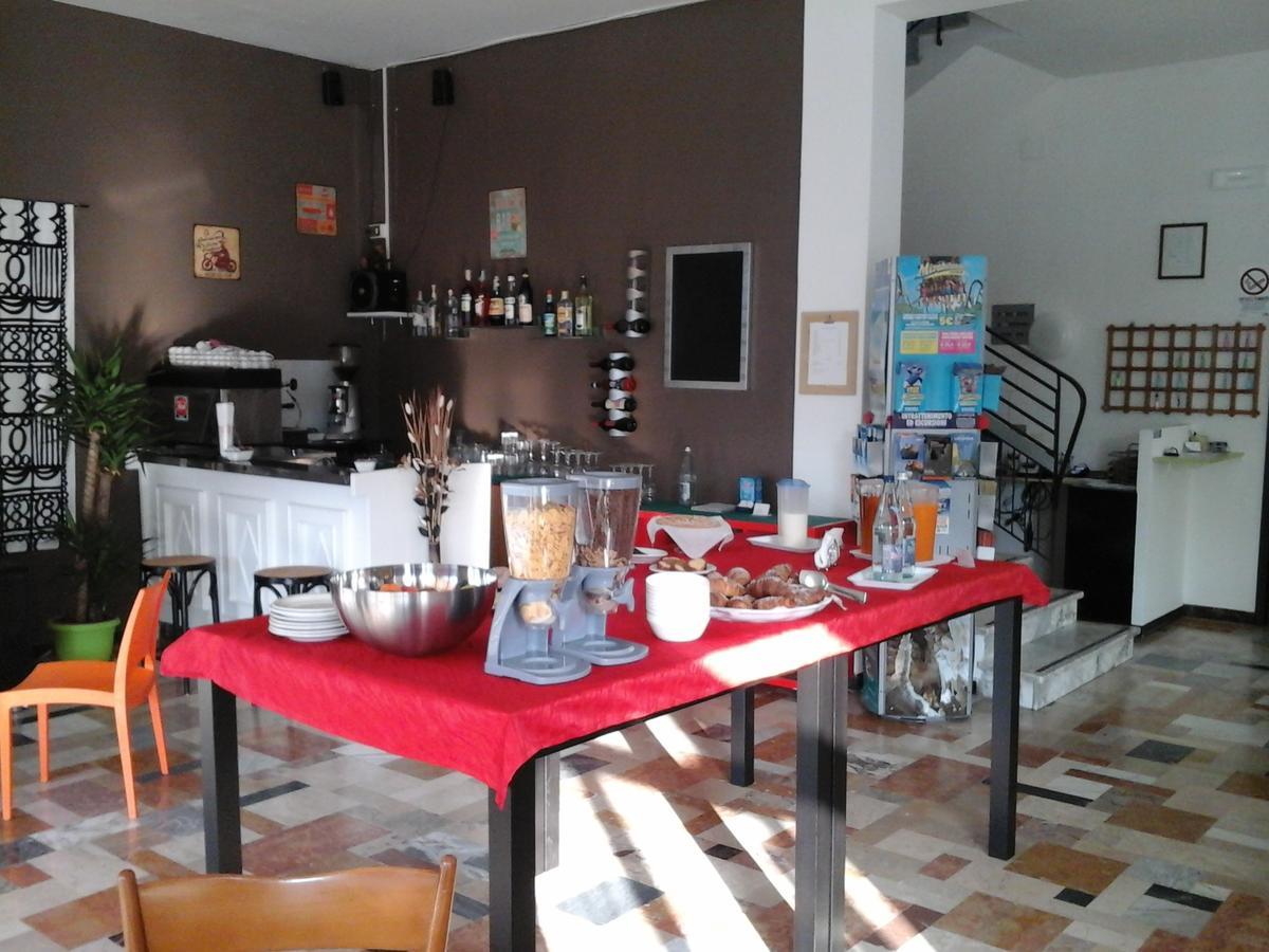 Hotel Urano Cattolica Zewnętrze zdjęcie