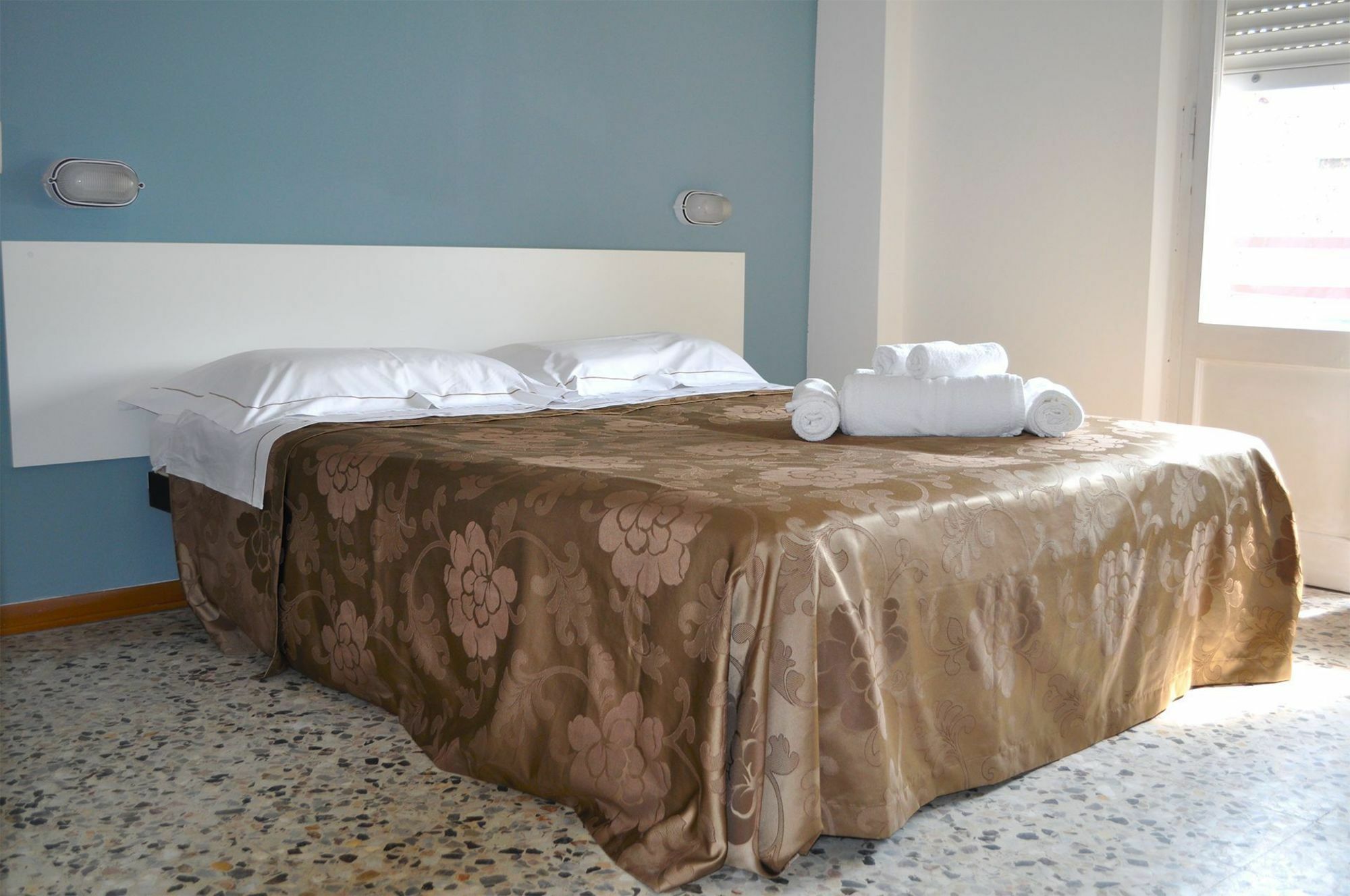 Hotel Urano Cattolica Zewnętrze zdjęcie